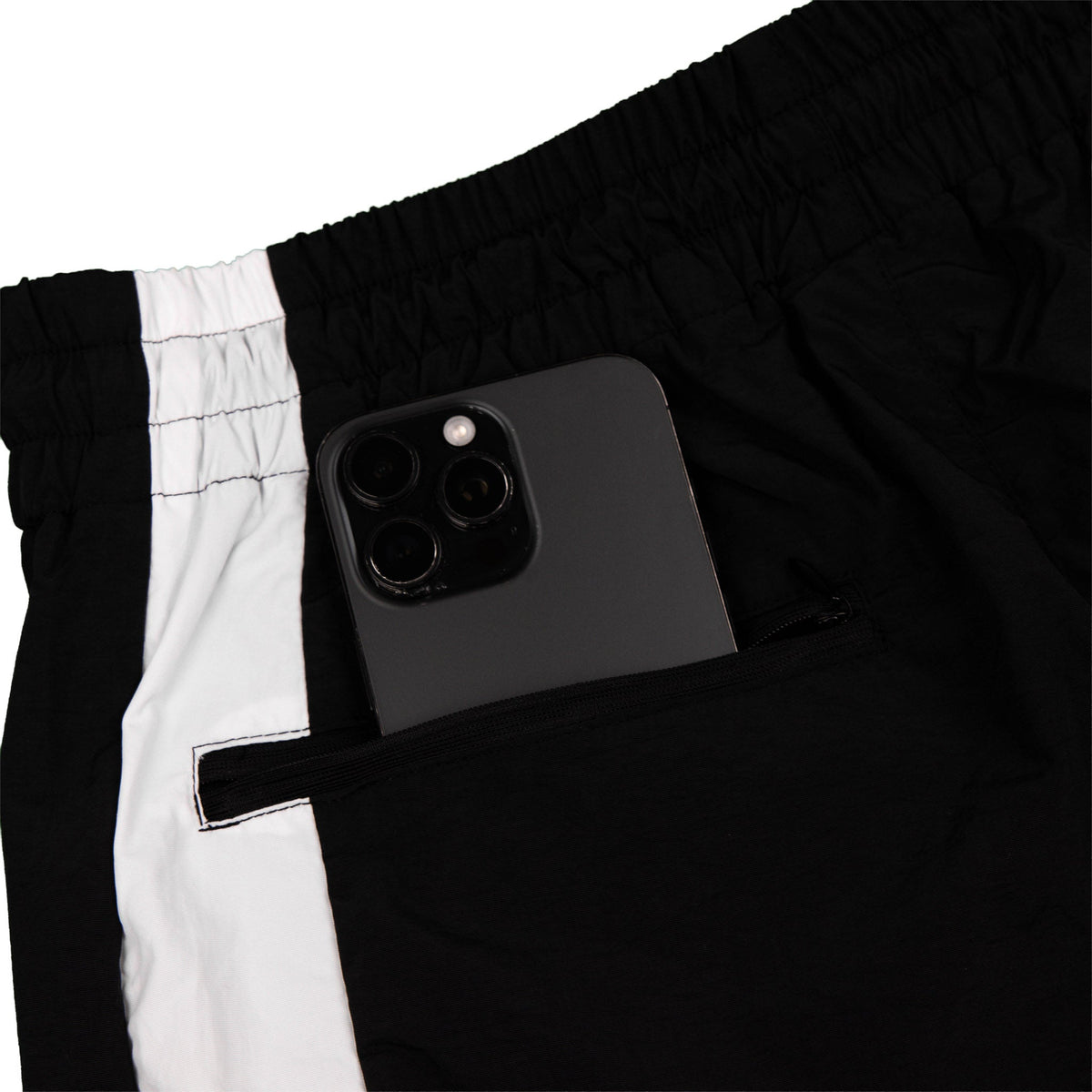 Common Hype 3/4 Nylon Short Black/White