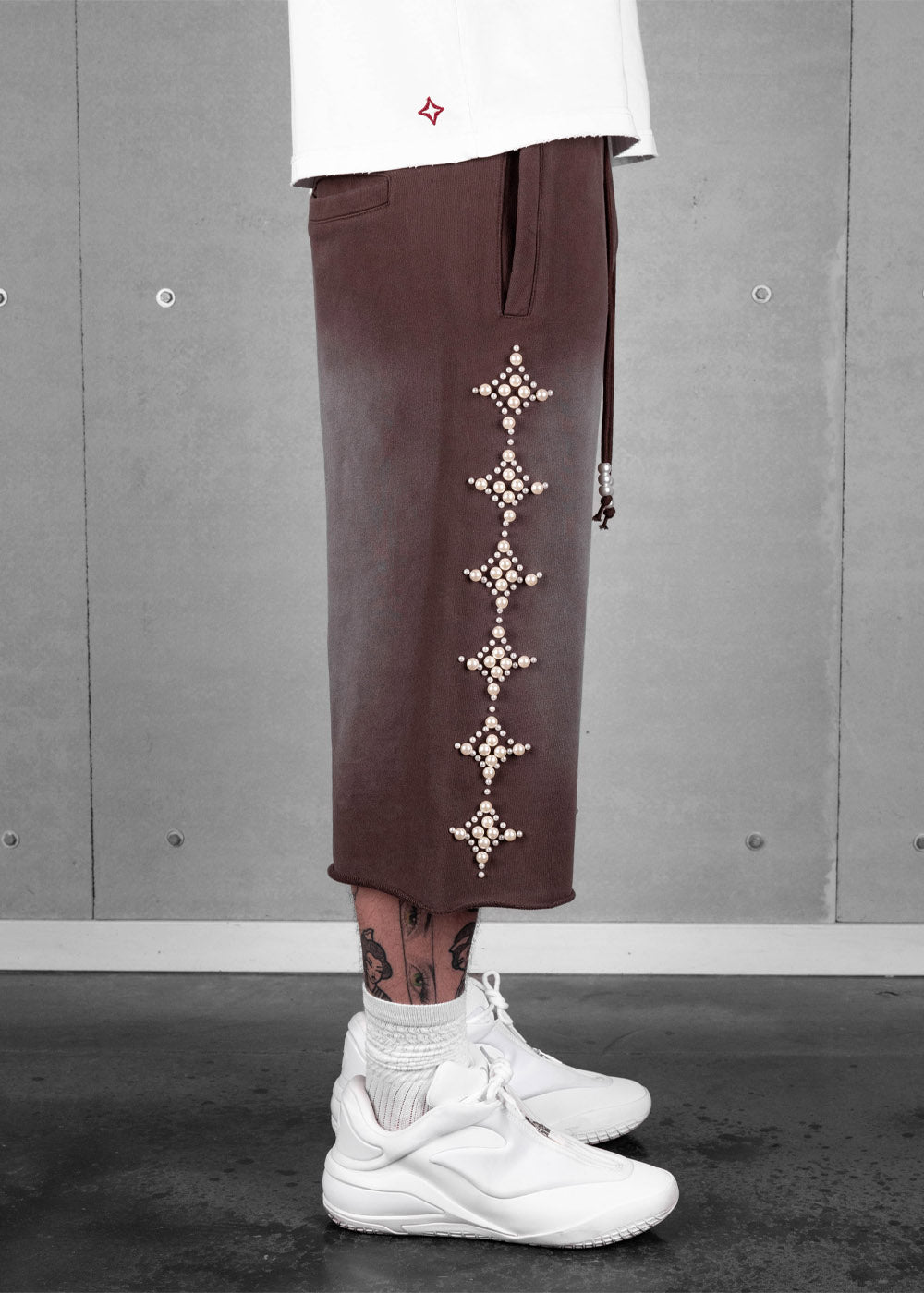 Commons Pearled Star Sweatshort Vintage Brown