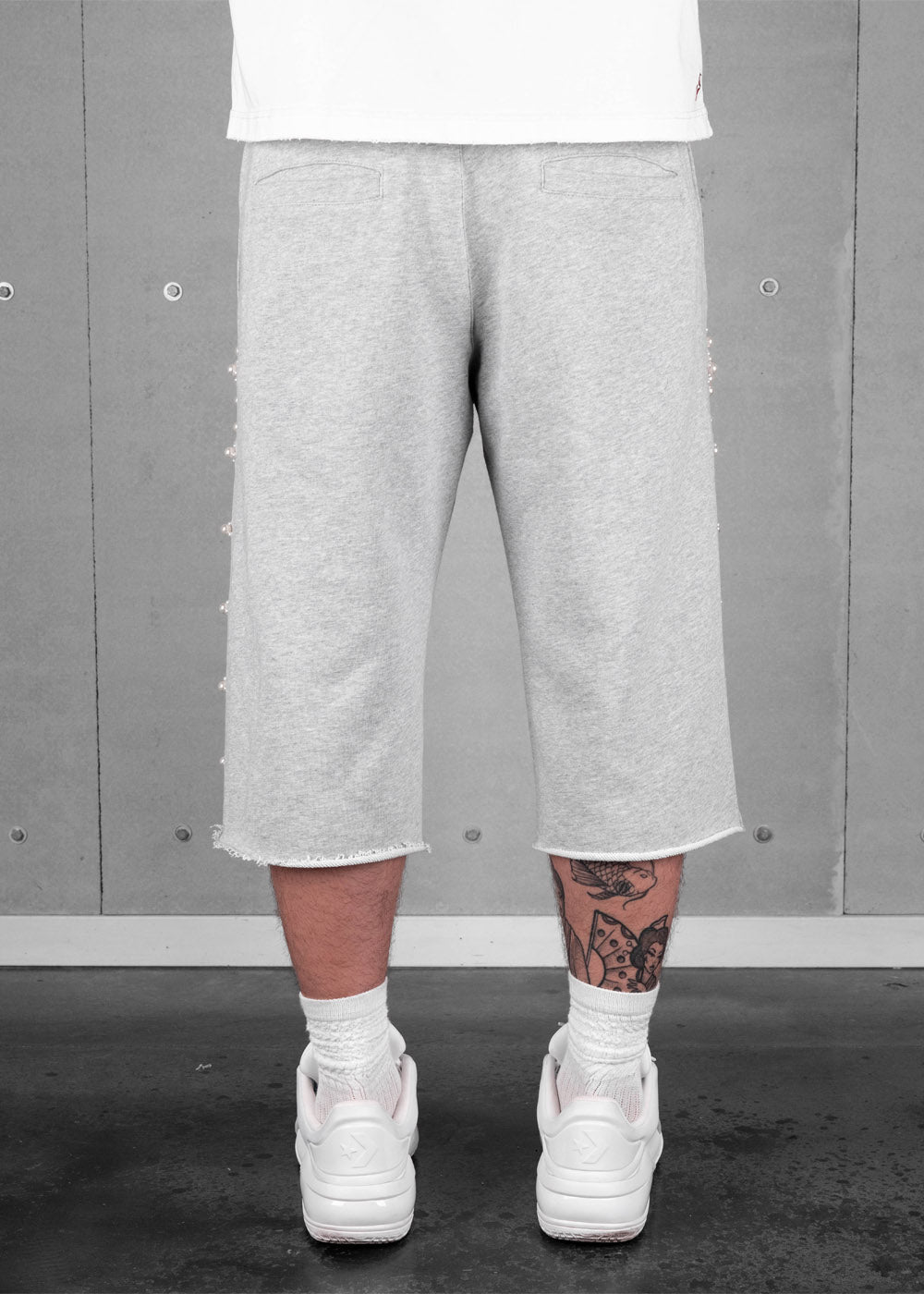 Commons Pearled Star Sweatshort Dark Heather Grey