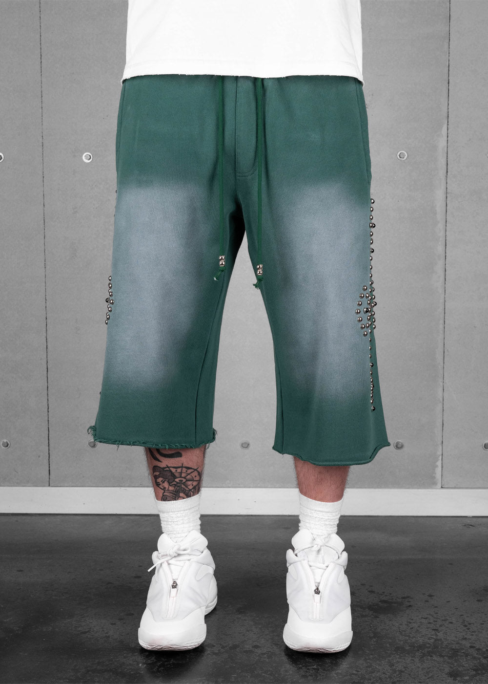 Commons Studios Rivet Sweatshort Faded Green