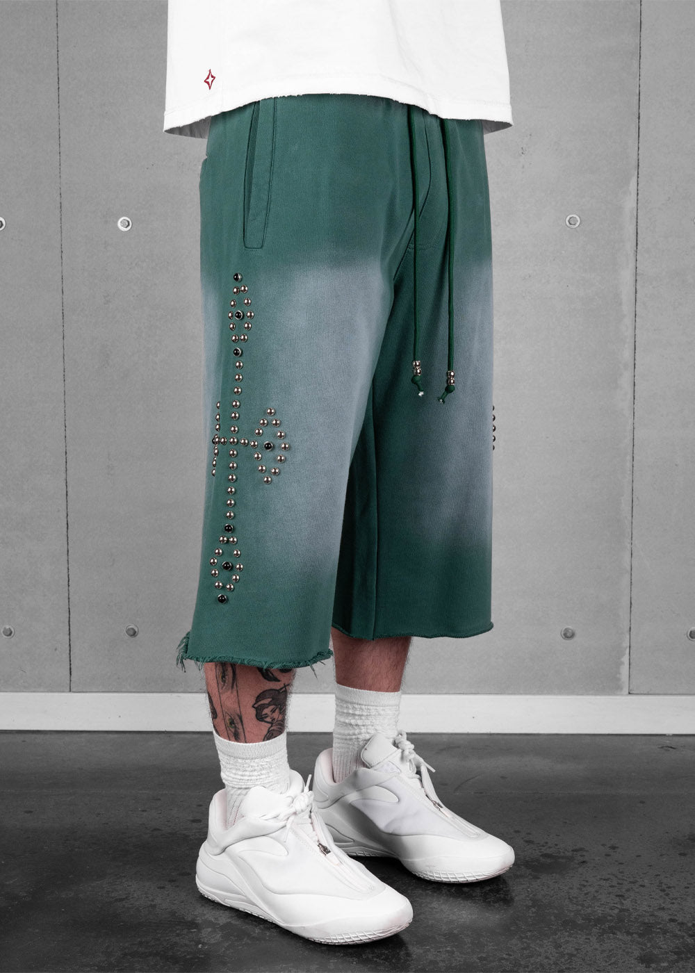 Commons Studios Rivet Sweatshort Faded Green