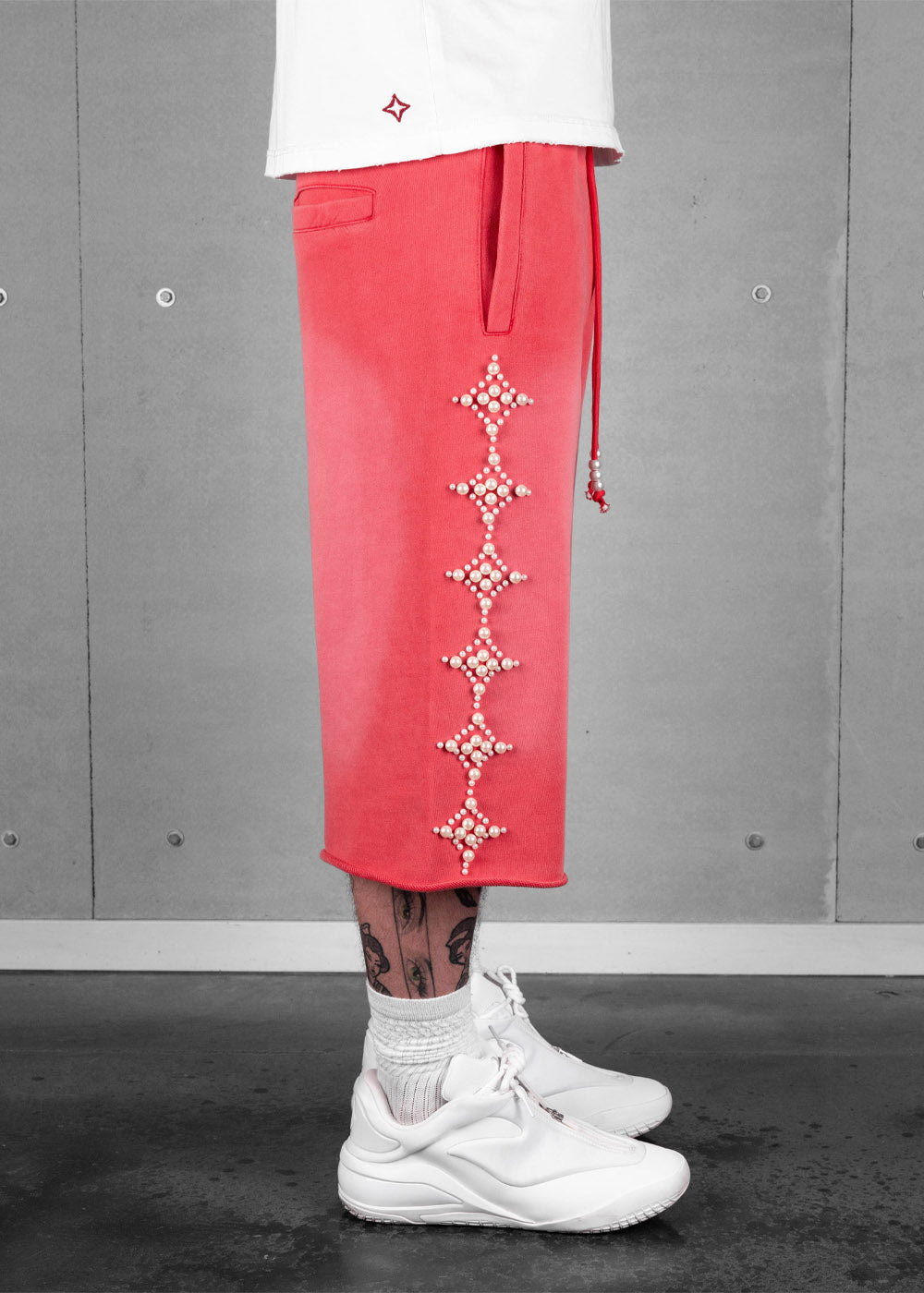 Commons Pearled Star Sweatshort Infrared