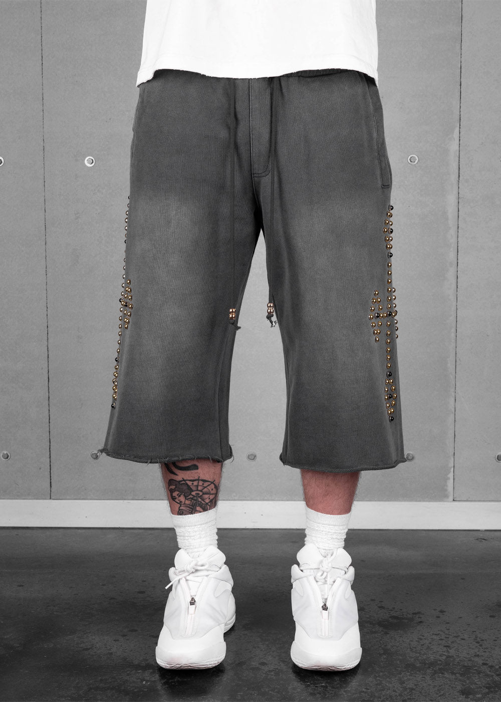 Commons Studios Rivet Sweatshort Black/Gold