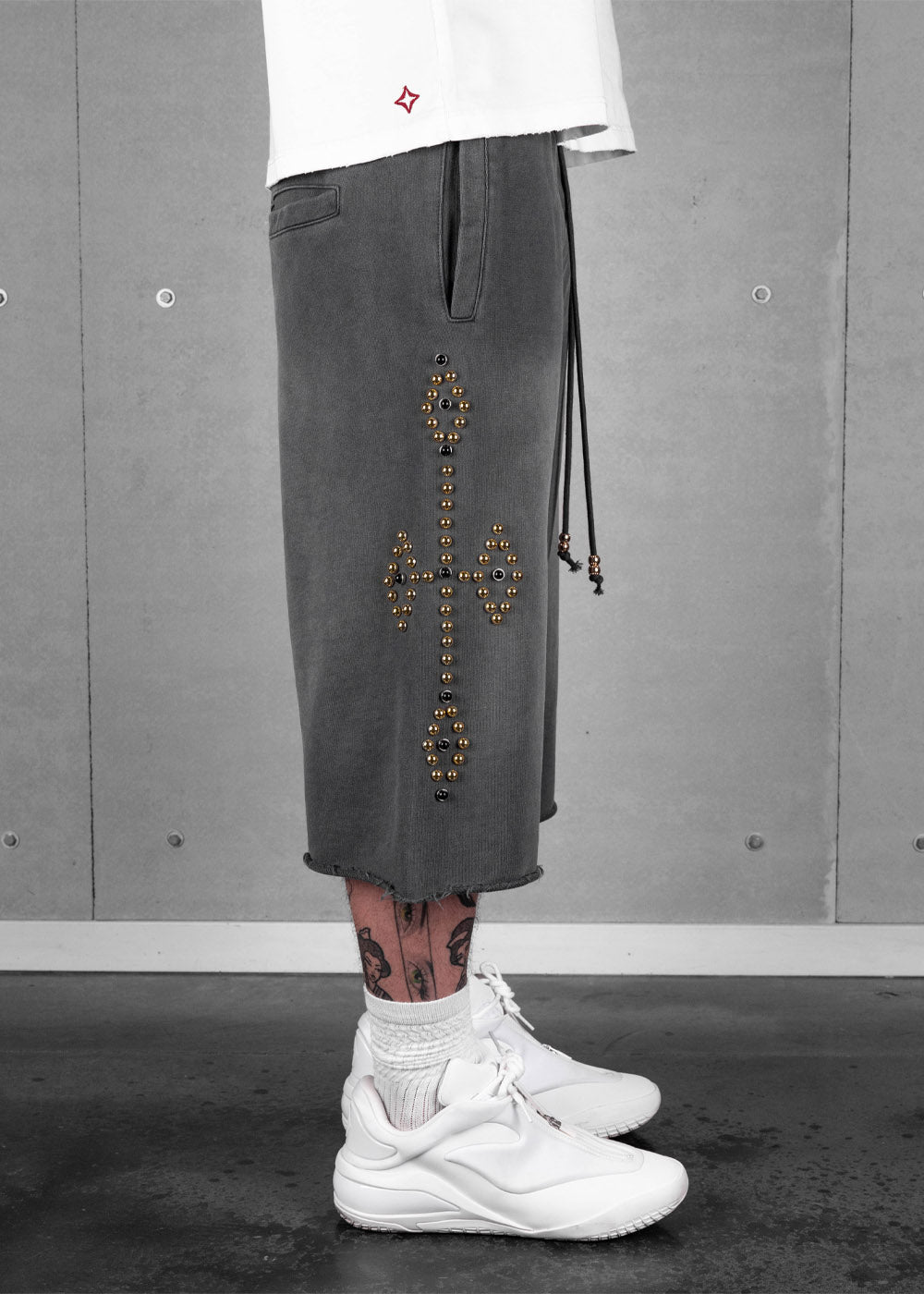 Commons Studios Rivet Sweatshort Black/Gold