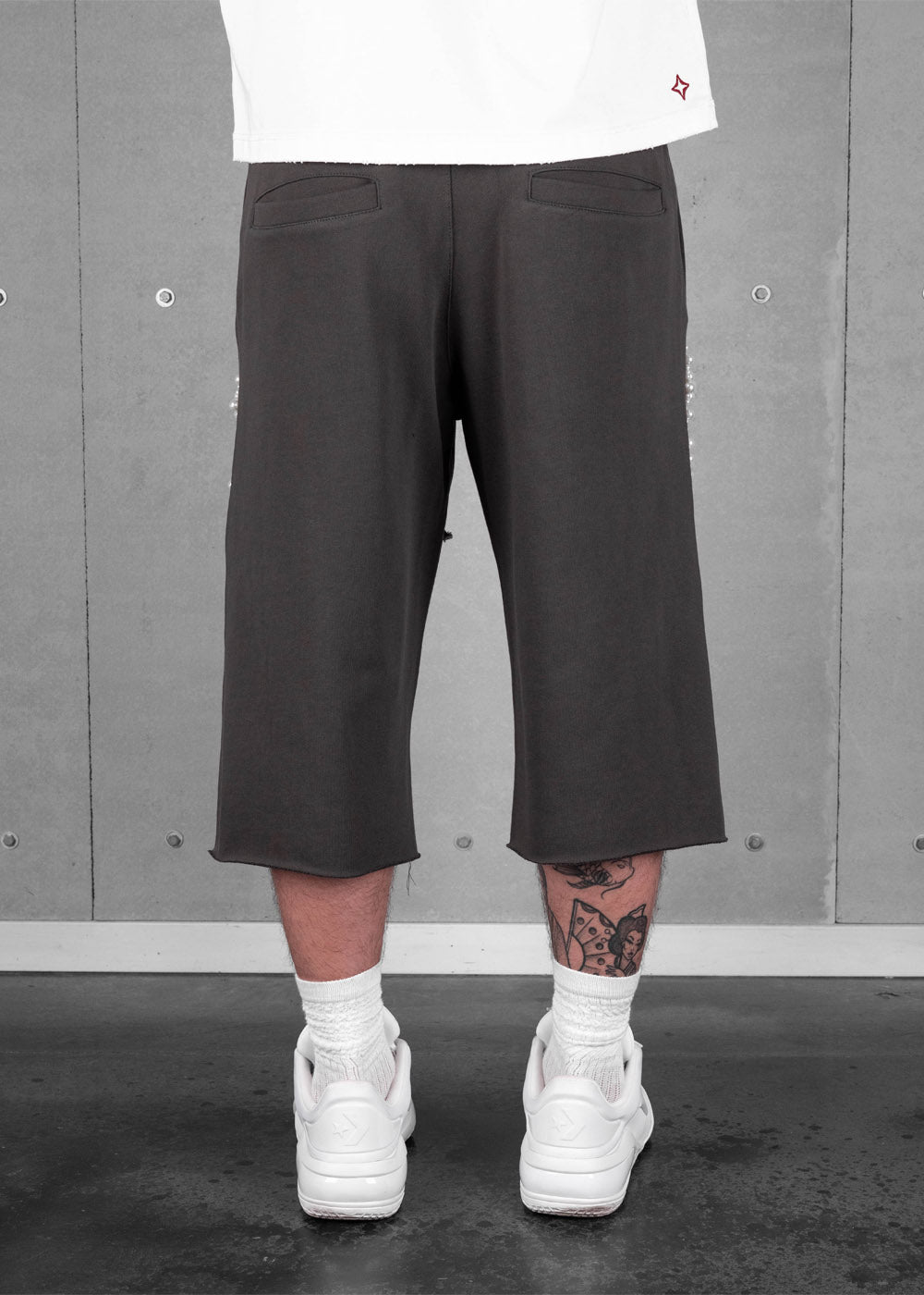 Commons Pearled Star Sweatshort Taupe